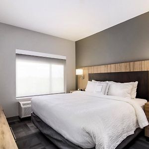 One-Bedroom King Suite
